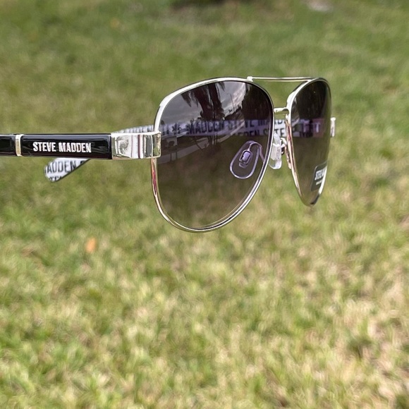 STEVE MADDEN Mariner Sunglasses In Silver Black 57-12-130 100% UV Protection - Picture 7 of 12